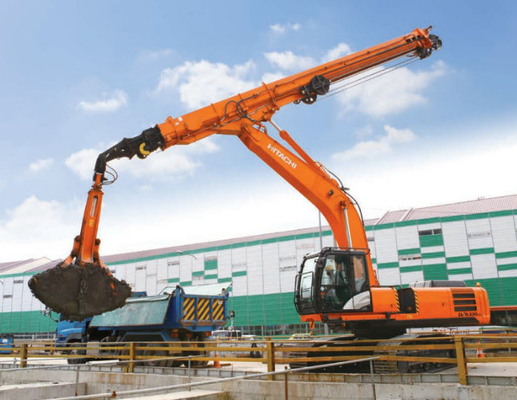 Boom Dan Lengan Teleskopik Ekskavator Jangka Panjang Dengan Bucket Clamshell