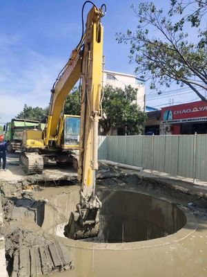 Kinerja Penggalian yang Kuat Excavator Sliding Arm SH240 Untuk Subway Jacking Tunnel 24T Dengan Aksesoris
