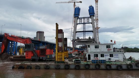 Excavator lengan panjang dengan ember dan silinder untuk  KOBELCO Hitachi