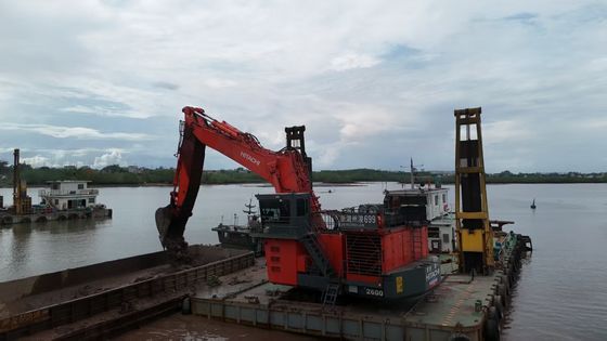 Excavator lengan panjang dengan ember dan silinder untuk  KOBELCO Hitachi